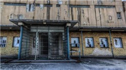 A+H上市队伍扩容 溢价中枢有望下行